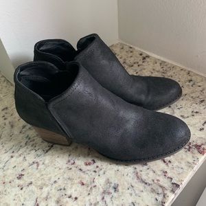 Black Fergie Booties